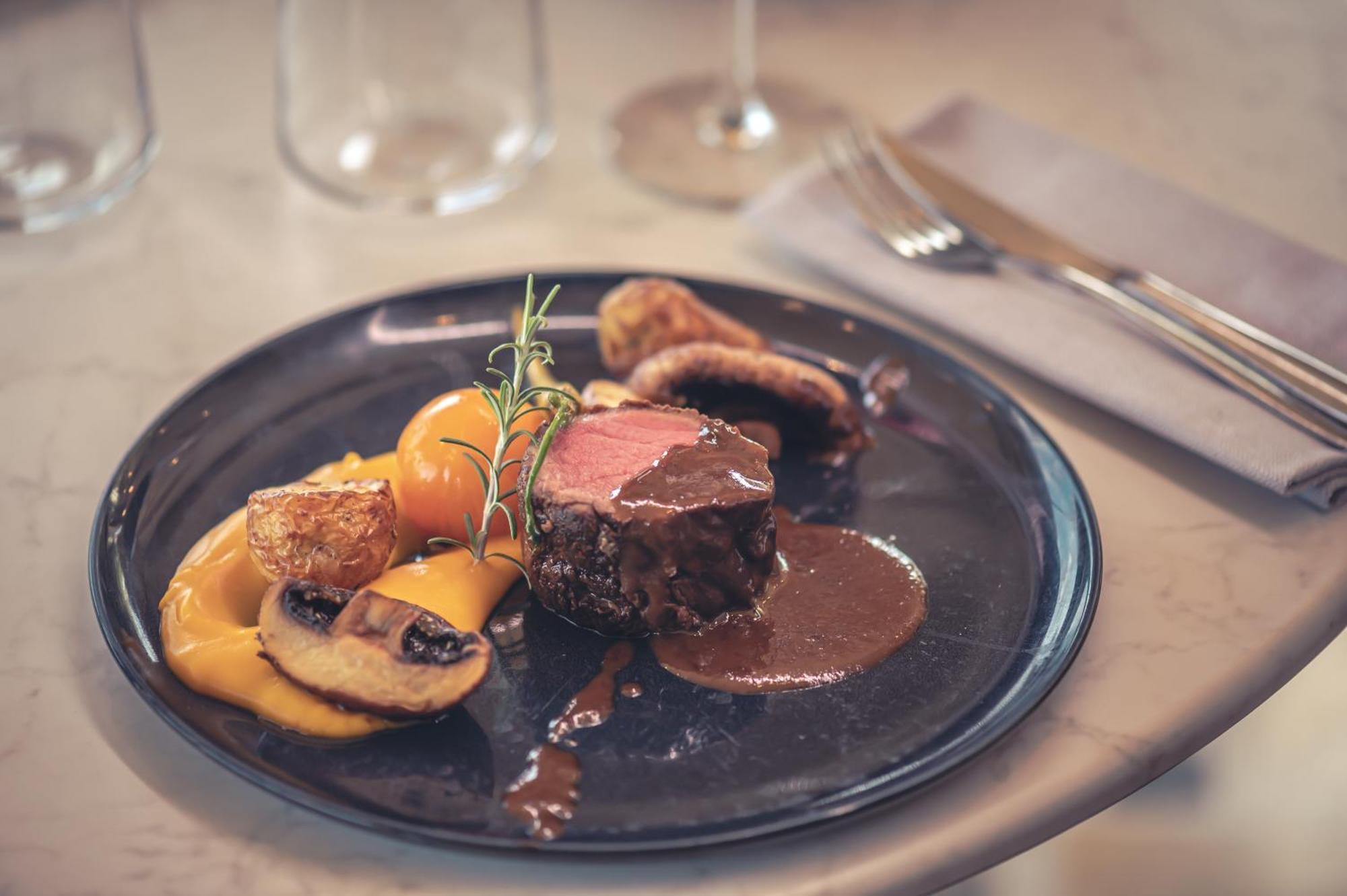 Logis Hotel Restaurant Le Plantevin Propiac Екстериор снимка