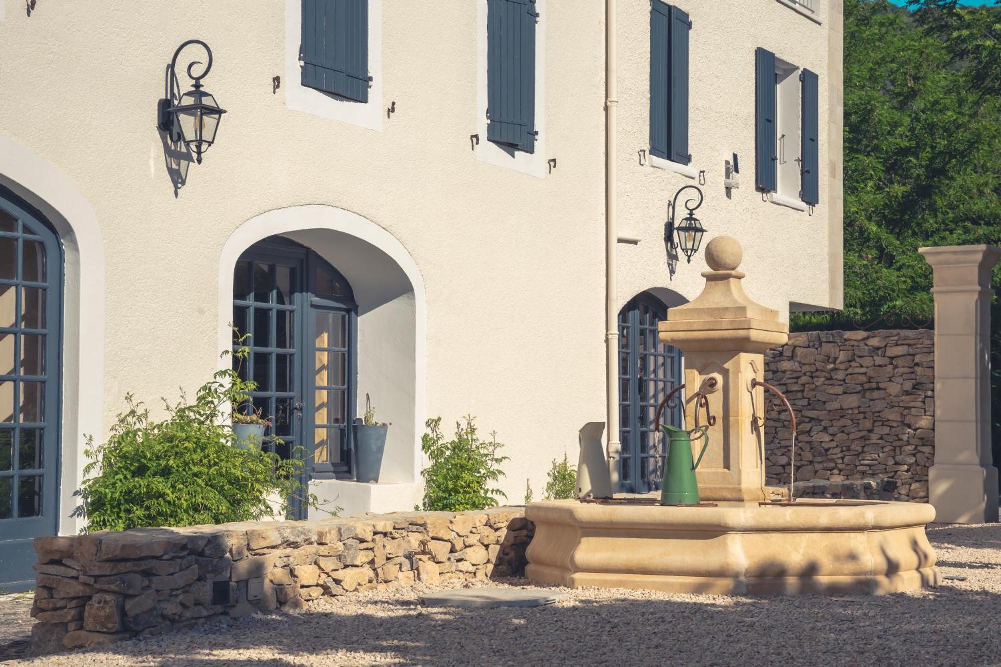 Logis Hotel Restaurant Le Plantevin Propiac Екстериор снимка