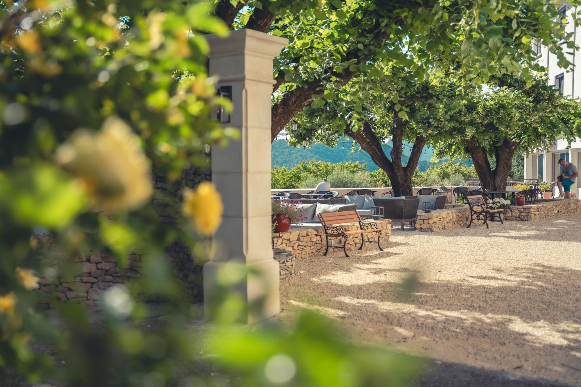 Logis Hotel Restaurant Le Plantevin Propiac Екстериор снимка